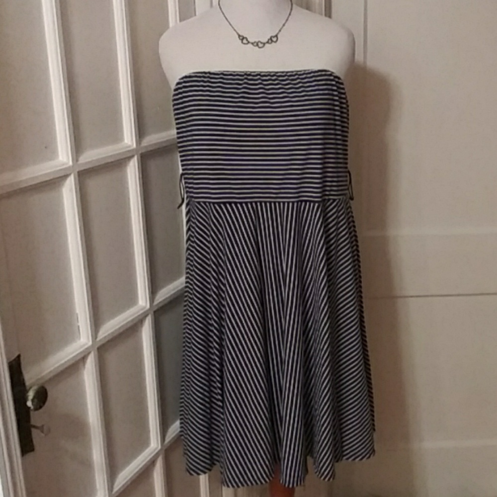 Cute Strapless Dress!